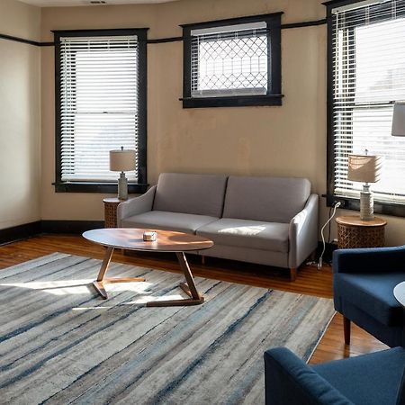 Updated 3 Bedroom Unit With Balcony! 开普吉拉多 外观 照片